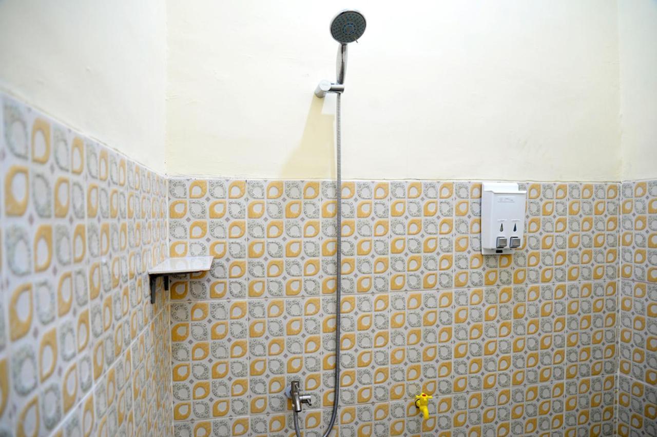 Haura Syariah Home Stay 반다르 람풍 외부 사진