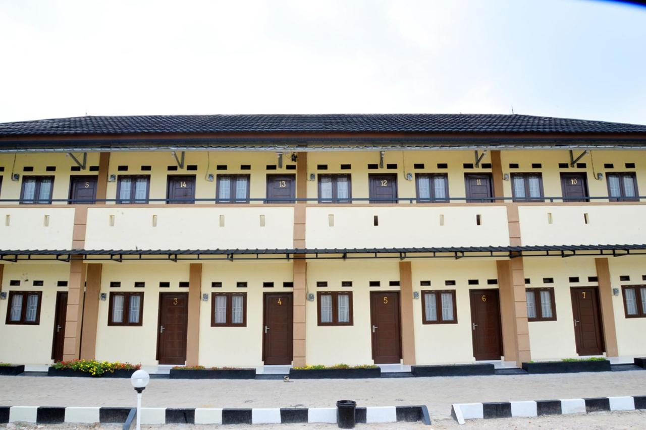 Haura Syariah Home Stay 반다르 람풍 외부 사진